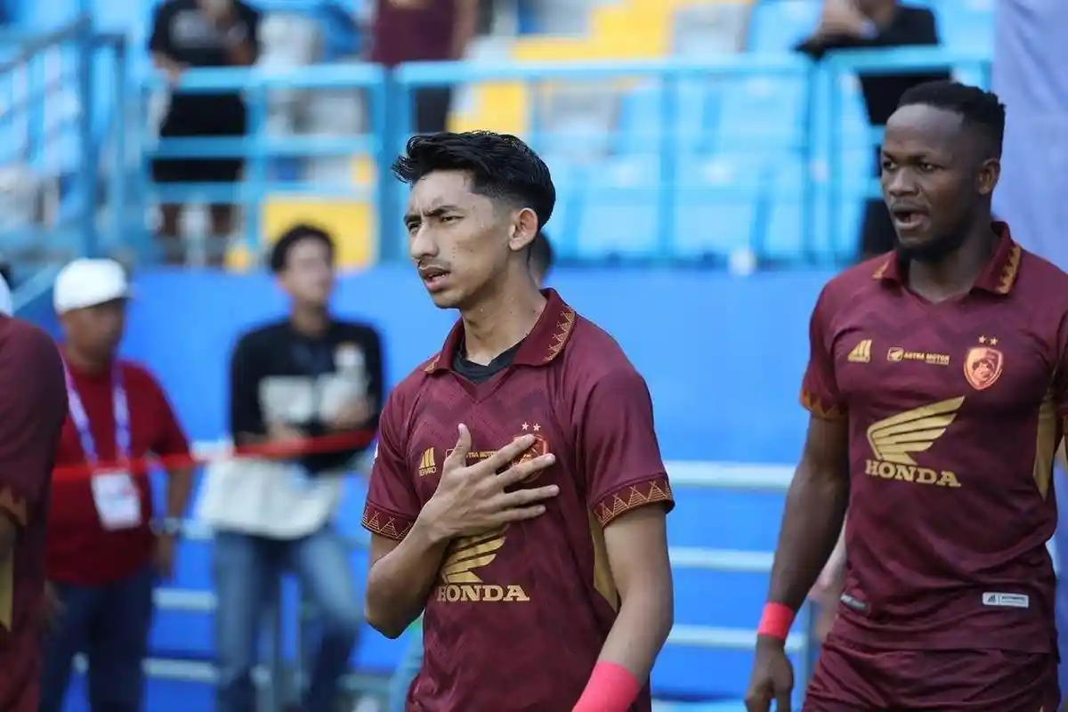 Manuver Transfer Liga 1: Persib Bandung Berpotensi Barter 1 Pemain dengan PSM Makassar