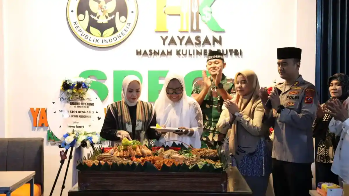AKBP Wahyu Endrajaya Hadiri Grand Opening Bukber SPPG Sioldengan Yayasan Hasnah Kuliner Putri