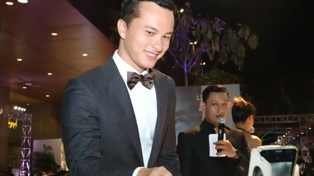 Warganet Patah Hati Lihat Foto Nicholas Saputra Bareng Pevita Pearce