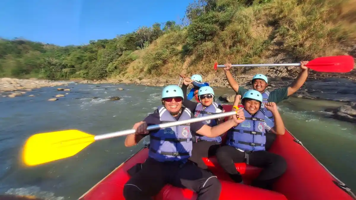 Serunya Bermain Arung Jeram di Gigili Rafting Majalengka, Miliki Jalur Hingga 9 Kilometer