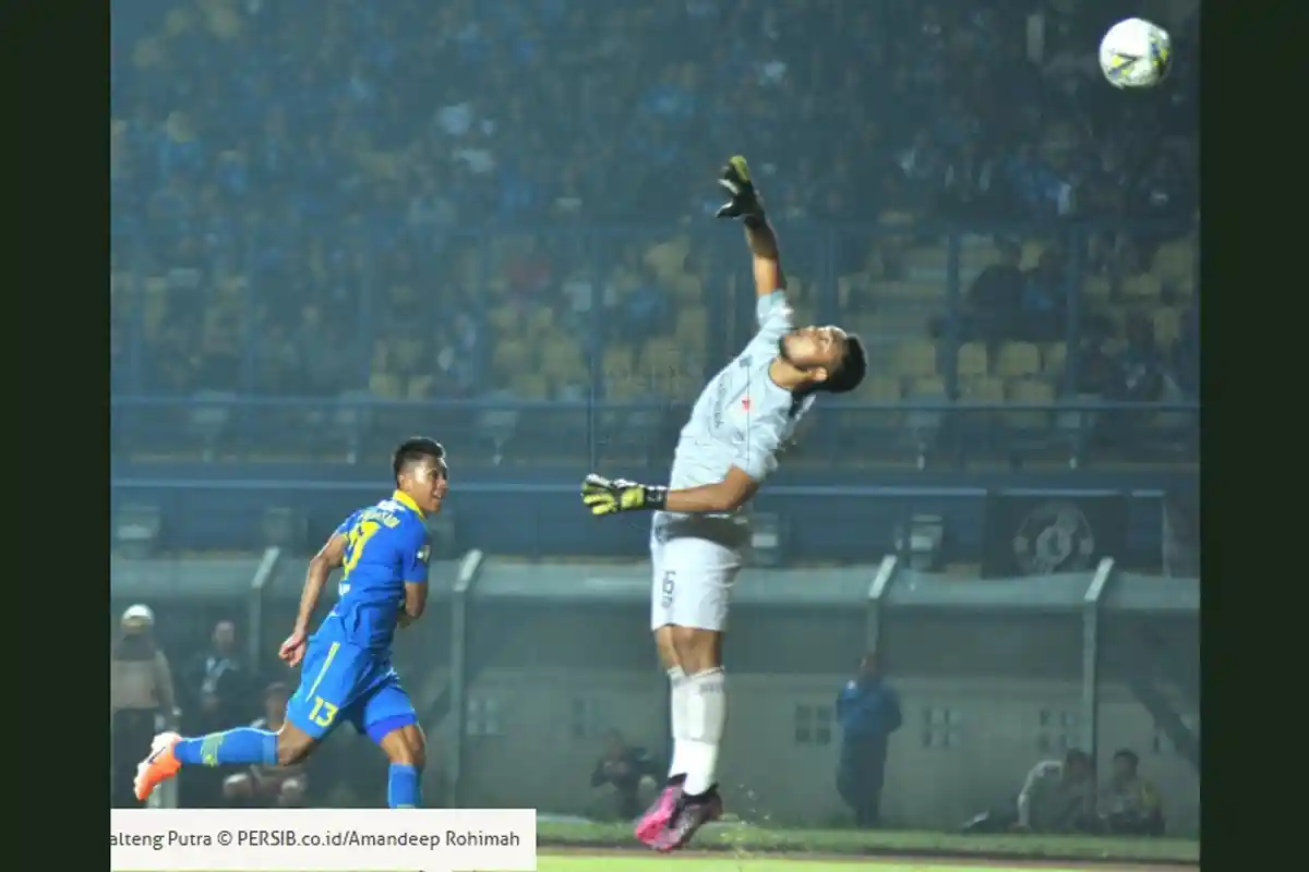 Febri Hariyadi Ternyata Satu-Satunya Pemain Lokal Persib yang Berhasil Mencetak Gol, Siapa Febri?