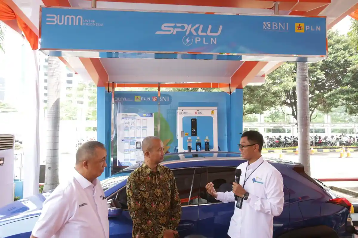 Rasakan Hematnya Pakai Mobil Listrik, Fitra Eri: Isi Daya Rp 70 Ribu Bisa Tempuh Jarak 300 Km