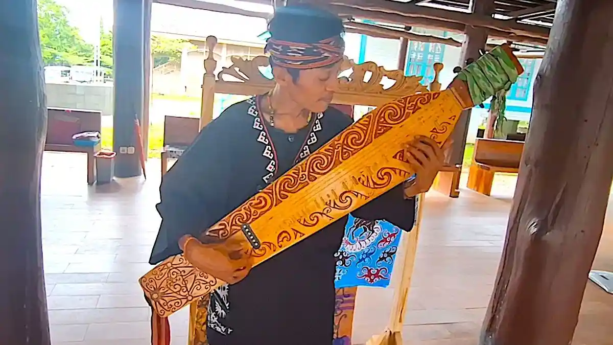 Butuh Waktu 7 Bulan Dani Belajar Alat Musik Dayak di Anjungan Kaltim ...