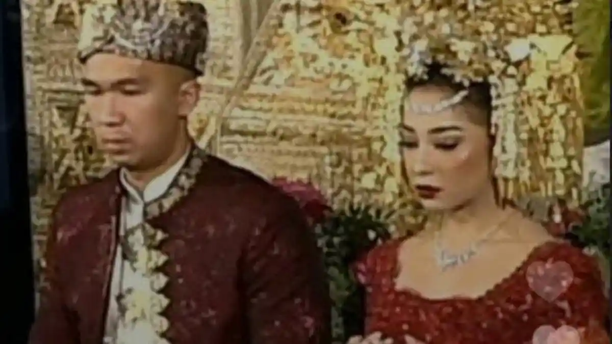 Intip Potret Cantiknya Nikita Willy Dinikahi Indra Priawan, Bak Boneka Barbie Pakai Gaun Pengantin