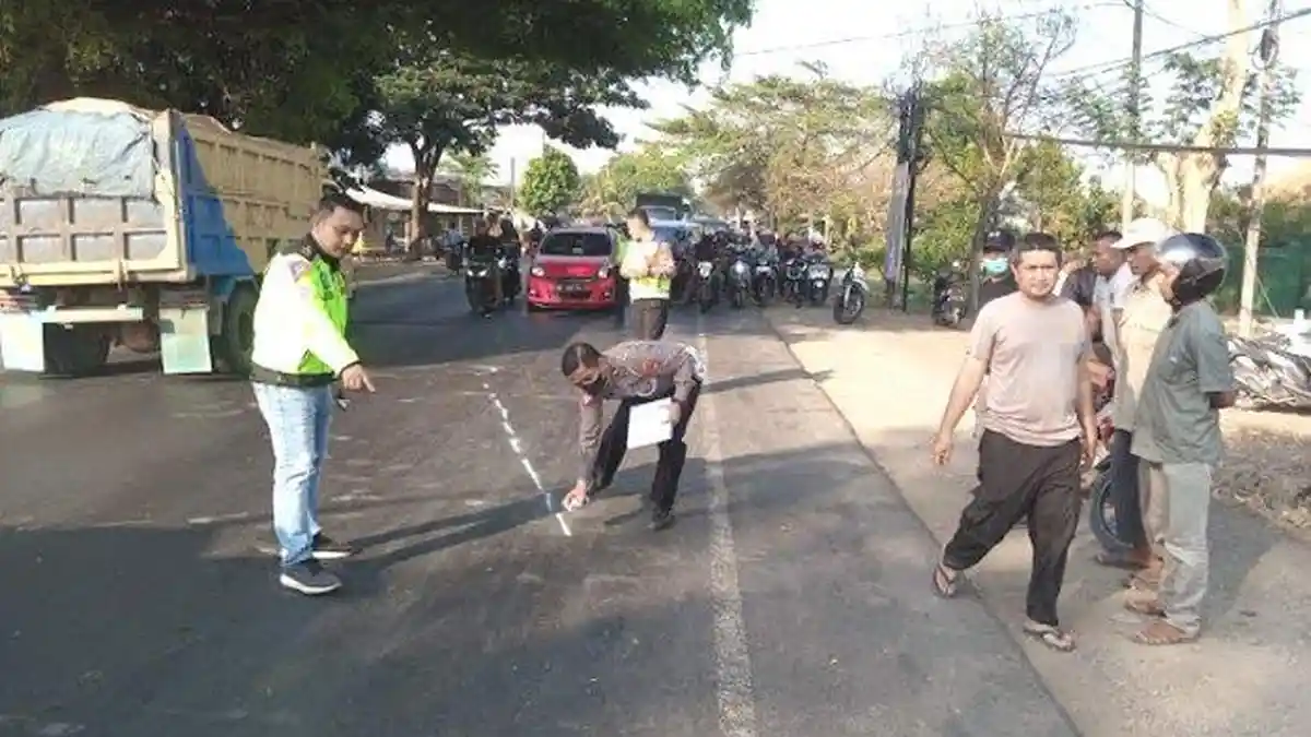 Diduga akan Hindari Tabrak ODGJ, Bus Madu Kismo Terguling di Probolinggo Menewaskan 2 Penumpang