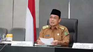 Gubernur-Kalimantan-Barat-Ria-Norsan-1.jpg