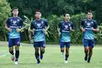 beckham-putra-nugraha_febri-hariyadi_persib-4122021.jpg
