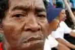 Aksi Jahit Mulut Warga Pulau Padang Riau