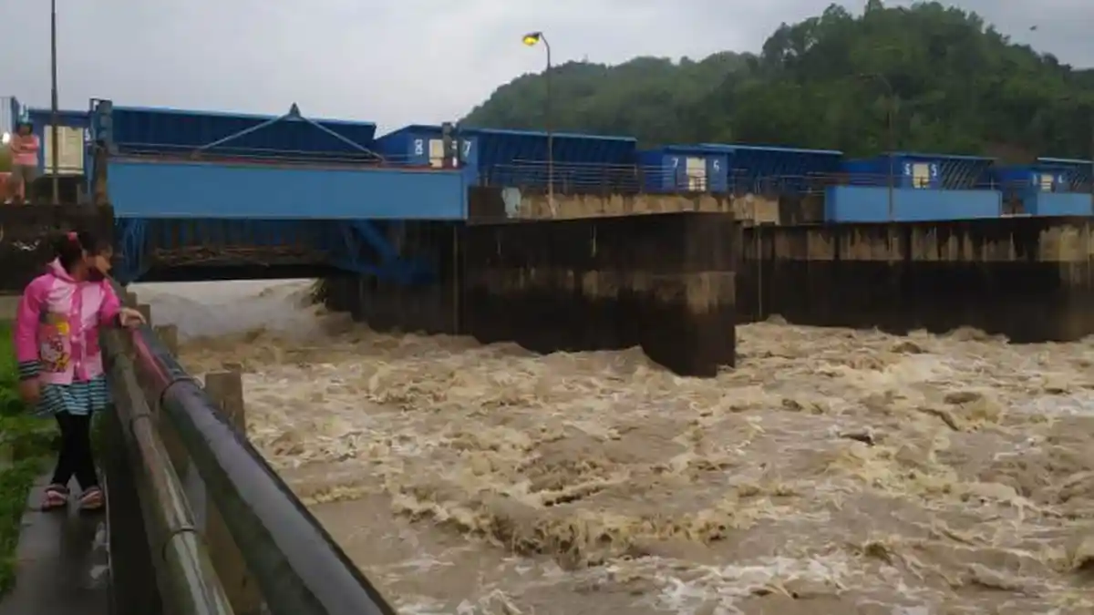 Bendung Gerak Serayu Berstatus Awas, Warga Cilacap dan Banyumas bagian Barat Diminta Waspada Banjir