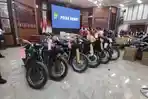 Penampakan-17-motor-gede-Moge-berbagai-merek-ilegal-yang-dikirim.jpg