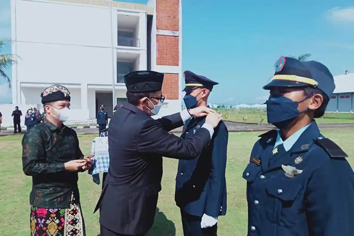 131 Taruna Baru Poltek Kelautan dan Perikanan Jembrana Dilantik
