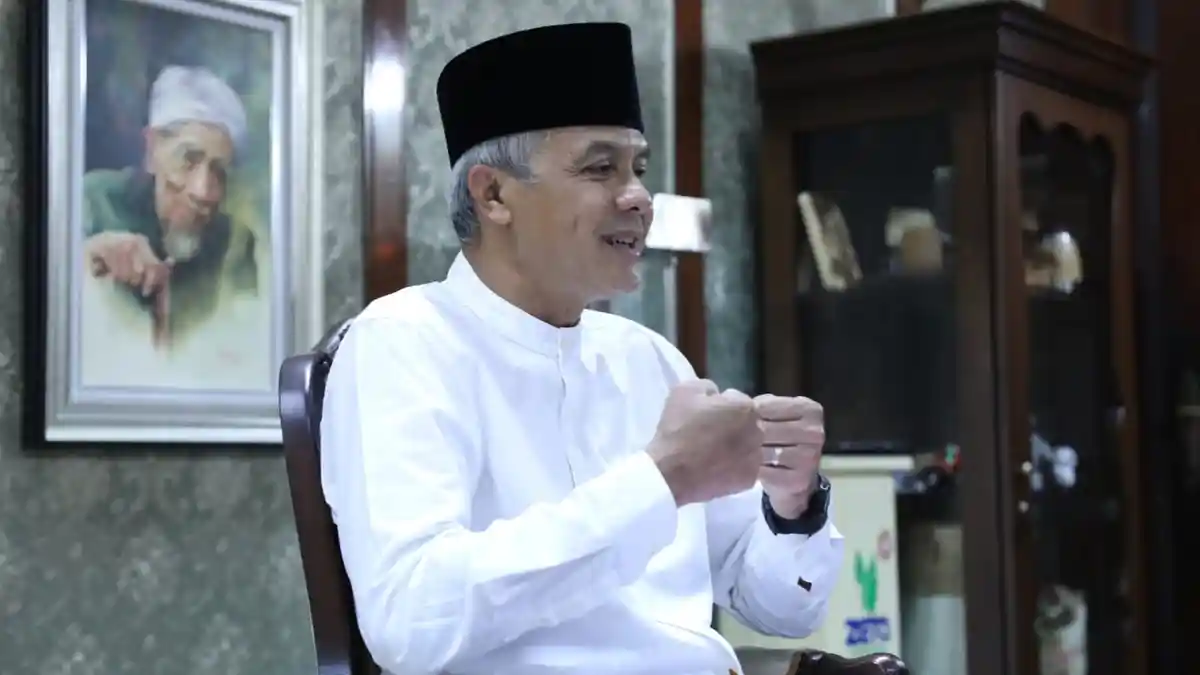 Hasil Survei: Mayoritas Warga Muslim di Jawa Timur Dukung Ganjar, Warga Muhammadiyah ke Prabowo
