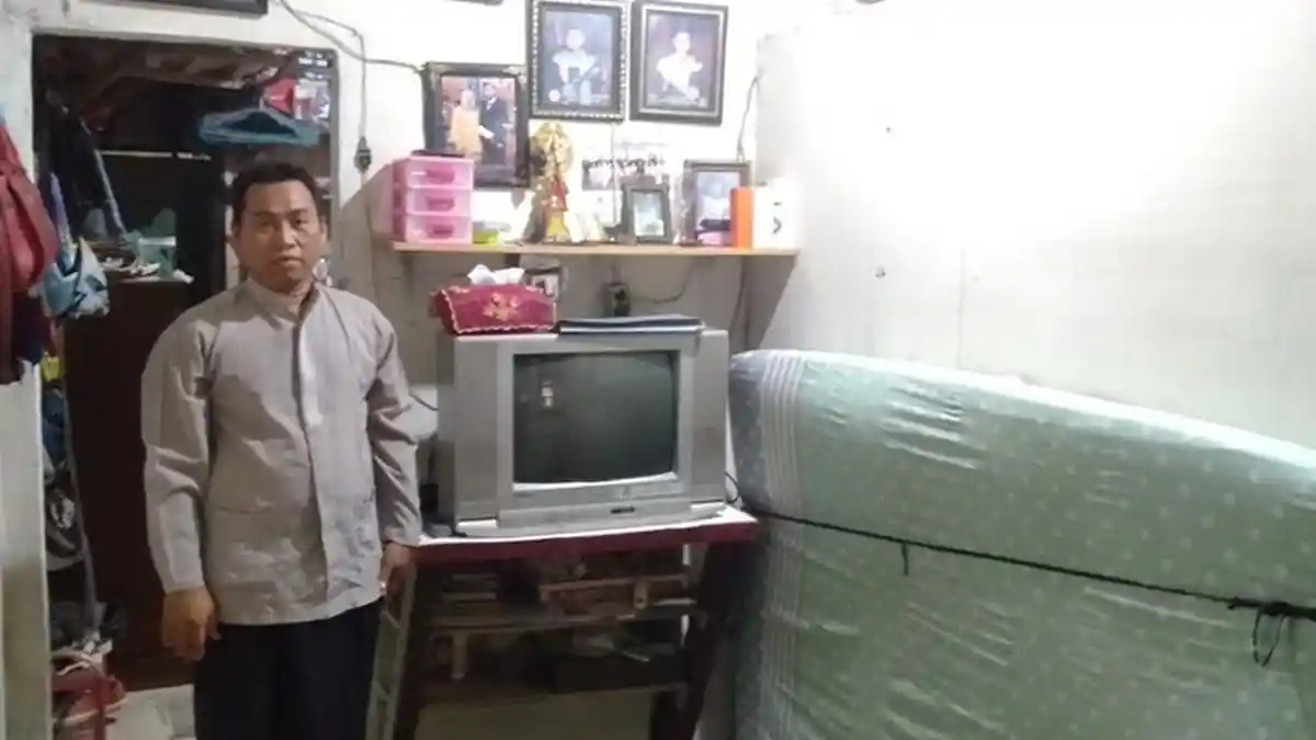 KJP Anaknya Terancam Dicabut, Penjual Sepatu Keliling Ini Kaget Disebut Punya 3 Mobil Mewah