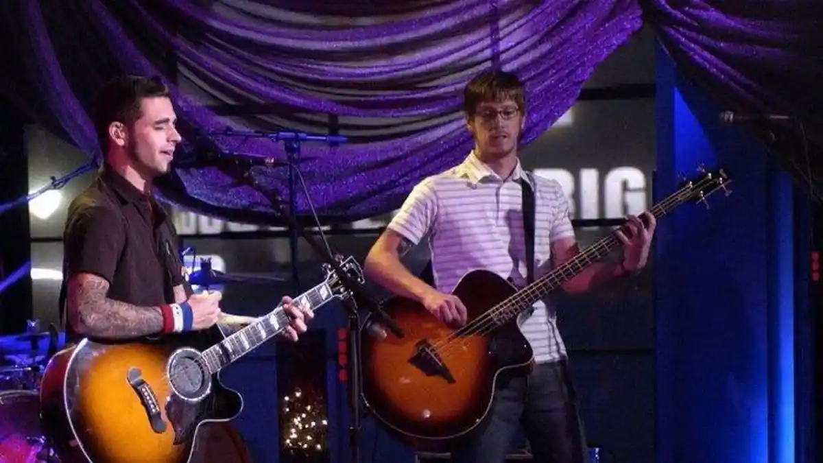 Chord Gitar Lagu; Reason To Believe - Dashboard Confessional: Oh Sweet Lungs Don't Fail Me Now