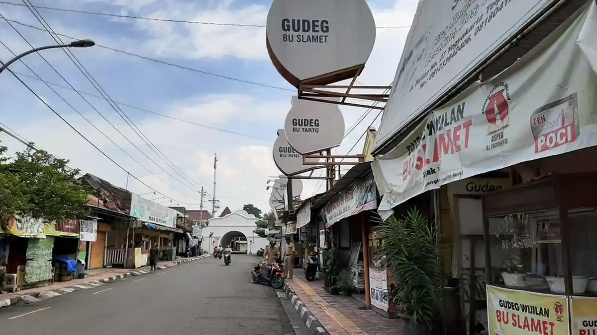 Dampak Wabah Corona, Rumah Makan Gudeg dan Pedagang Bakpia Pun Sepi Pembeli