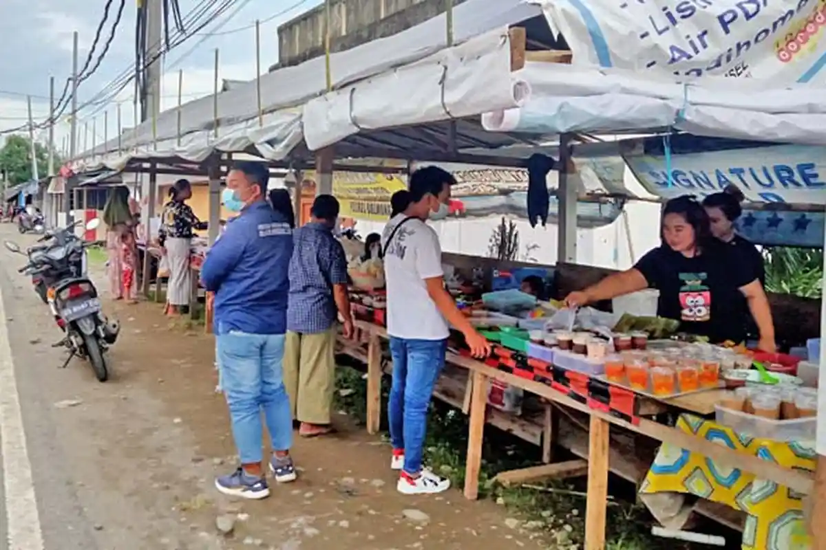 Takjil yang Banyak Dicari di Kantin Ramadan Kotabunan Boltim: Balapis Coklat,Lalampa dan Lampu-lampu