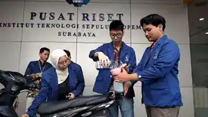 BENSIN-SAWIT-Tim-peneliti-Institut-Teknologi-Sepuluh-Nopember-ITS-bensin-biogasoline.jpg