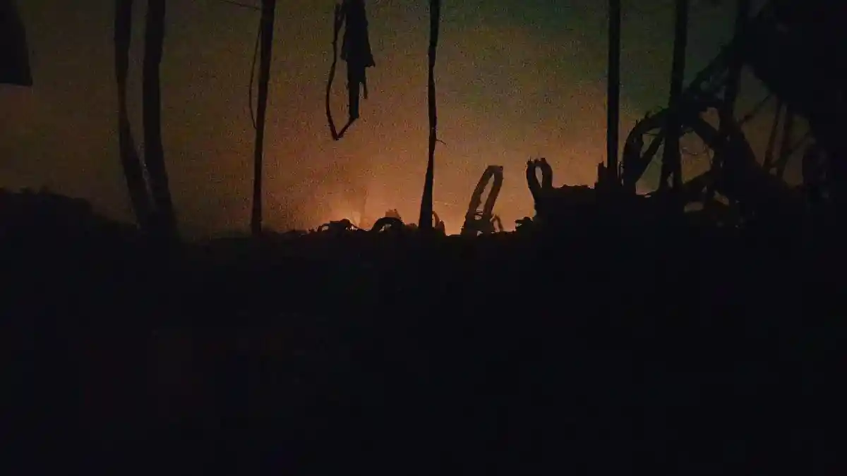 Sempat Padam, Kebakaran Pabrik Korek Api di Tangerang Kembali Menyala