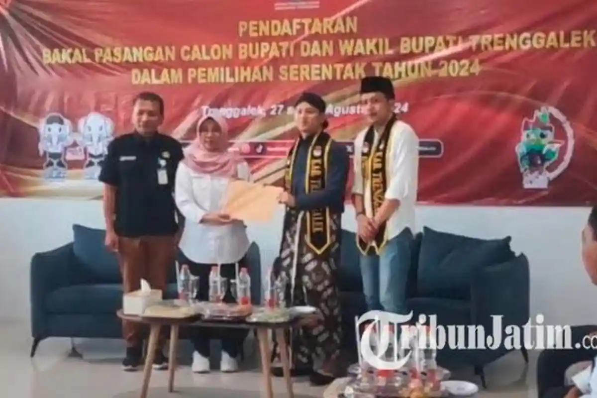 Mochamad Nur Arifin-Syah Daftar Pilkada Trenggalek 2024, Mas Ipin Mantapkan Hati dengan Restu Ibu