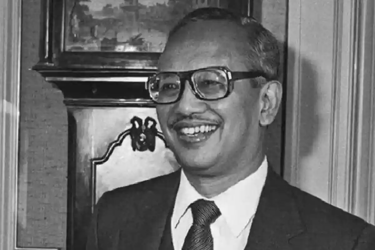 Mochtar Kusumaatmadja Dianugerahi Gelar Pahlawan Nasional, Ini Tanggapan Rektor Unpad