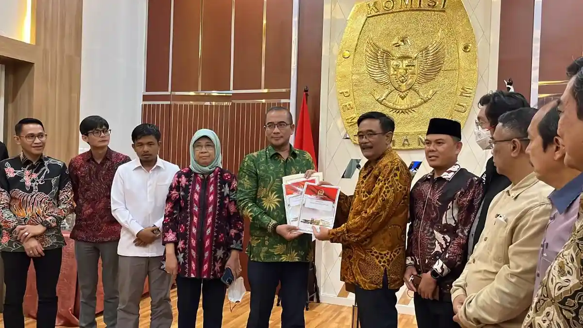 Sambangi KPU, MPR Serahkan Hasil Kajian Visi-Misi Calon Pemimpin Pemilu 2024