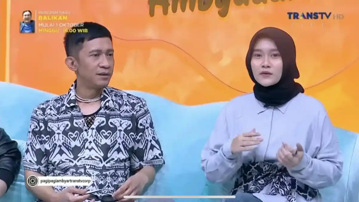 Aming Pacari Gadis Muda, Usianya Selisih 21 Tahun