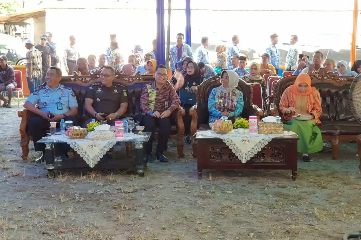 Peresmian Sentra Tenun Awan Berarak, Kembangkan Ekonomi Kreatif dan Pariwisata Daerah - tenun4.jpg