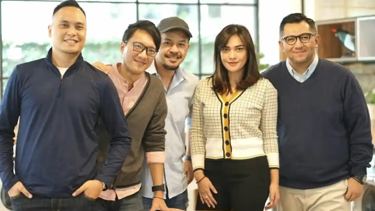 Ungkapan Kerinduan Tanpa Menye-menye Band Ecoutez Lewat Single Masih Ada