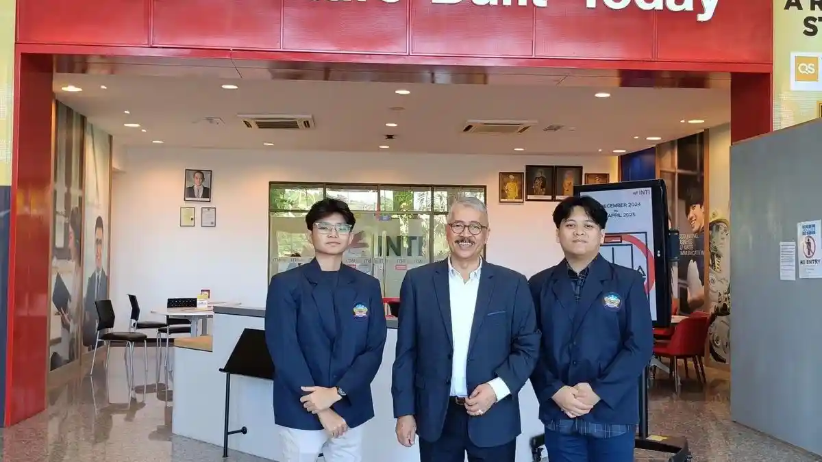 Dua Mahasiswa ISB Atma Luhur Belajar ke INTI University Malaysia