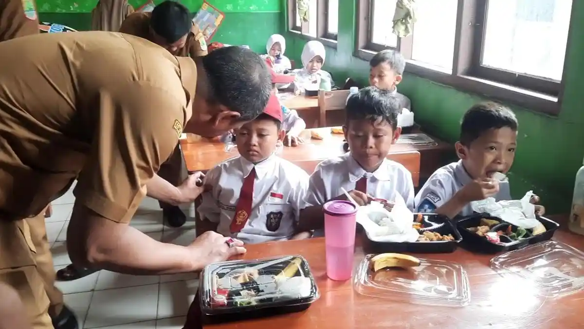 26 Provinsi di Indonesia Mulai Gelar Program Makan Bergizi Gratis Mulai Hari Ini, Berikut Daftarnya