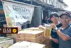 Ratusan-dus-minyak-goreng-merek-Minyakita-tiba-di-Pasar-Ampera.jpg