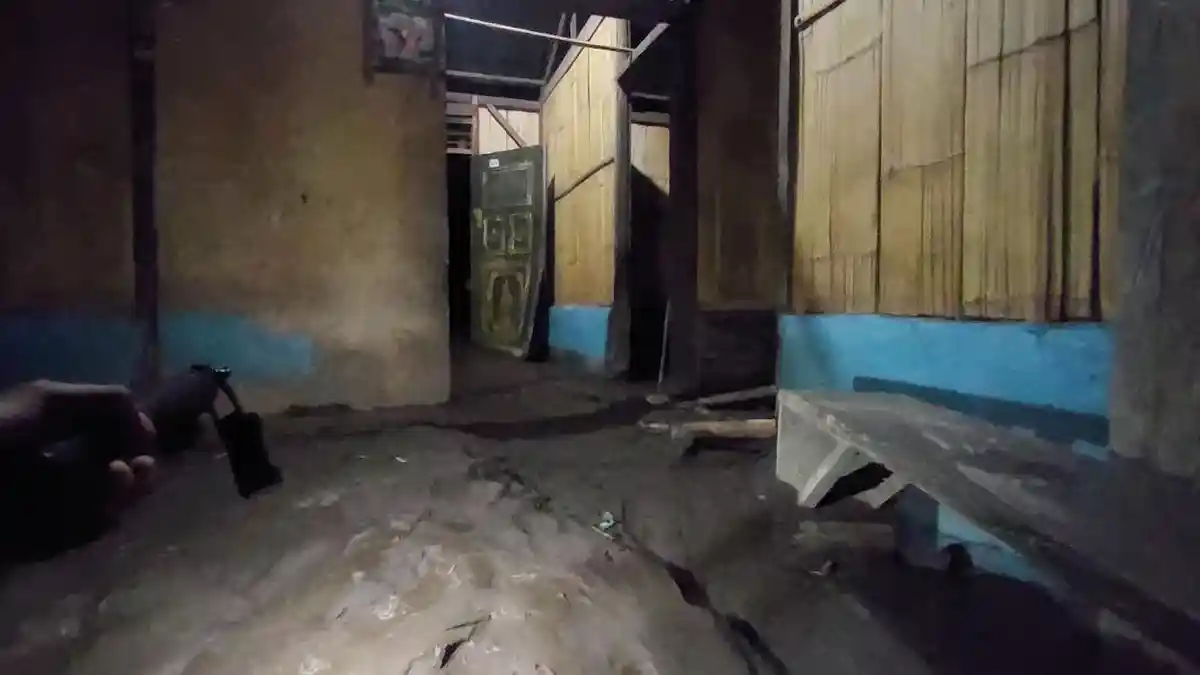Rumah di Desa Dulipali Flores Timur Direndam Lumpur Setinggi Betis