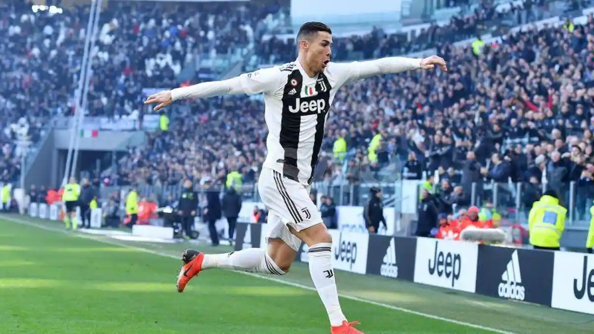 Cristiano Ronaldo Sabet 2 Trofi dari Globe Soccer Awards di Awal Tahun 2019