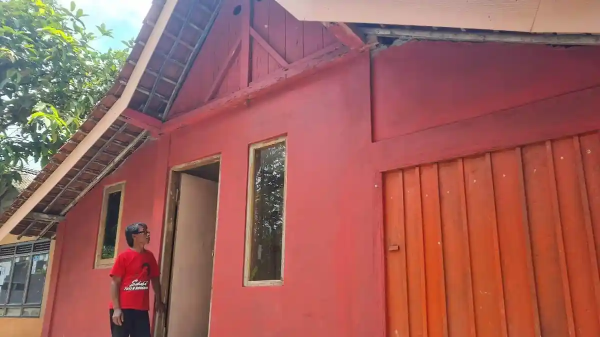 Kader PDIP Banyubiru Bersyukur, Rumahnya Tak Bocor & Tak Jadi Sarang Tiikus setelah Dibantu Ganjar