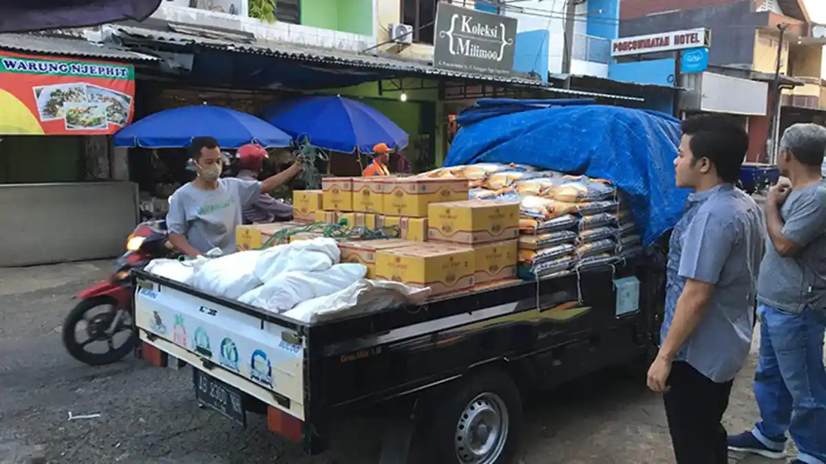 Mahasiswa Aceh di Yogya Terima Paket Sembako dari Kagama Peduli Covid-19