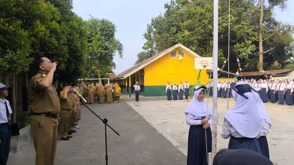 Pemkab Bogor Kerahkan Kepala Perangkat Daerah Jadi Pembina Upacara di 21 SMP