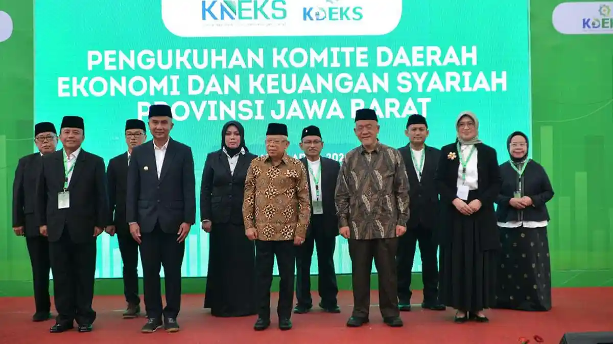 Ma'ruf Amin Hadiri Pengukuhan KDEKS Jabar, Minta Optimalkan Peran Lembaga Keuangan Mikro Syariah