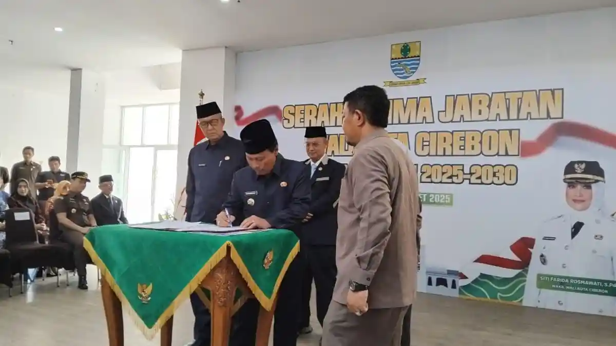 Serah Terima Jabatan Wali Kota Cirebon, Effendi Edo Tegaskan Efisiensi Bukan Alasan Tak Berjalan