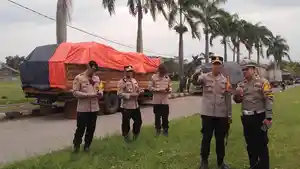 trukdikandangkandangkandohaa.jpg