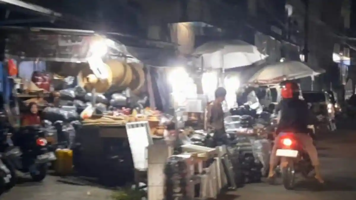 Idul Adha 2023, Penjual Arang dan Tusuk Sate Dadakan Menjamur di Kota Serang