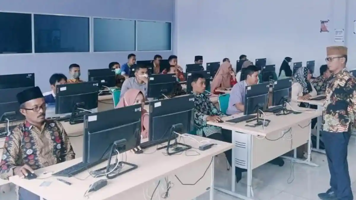 Sebanyak 277 Peserta Seleksi Panwascam Lampung Timur Ikuti Tes Hari Pertama
