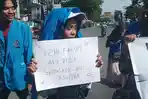 IMM-dan-Unismuh-unjuk-rasa-tolak-kenaikan-harga-BBM-5922-siang.jpg