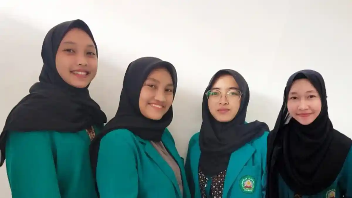Mahasiswa Unisma Teliti Limbah Cangkang Udang Untuk Basmi Jamur Di Kelapa Sawit