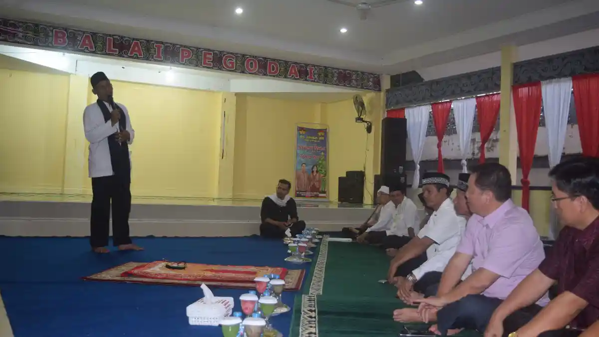 Wabup Askiman Pupuk Toleransi Beragama Lewat Bukber di Kediamannya