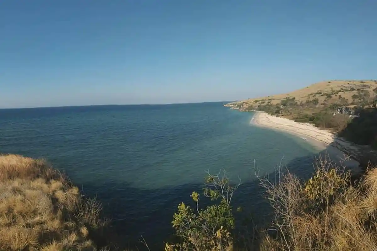 Indahnya Pesisir Utara Pulau Flores dari Torong Padang Ngada, Ada Komodo