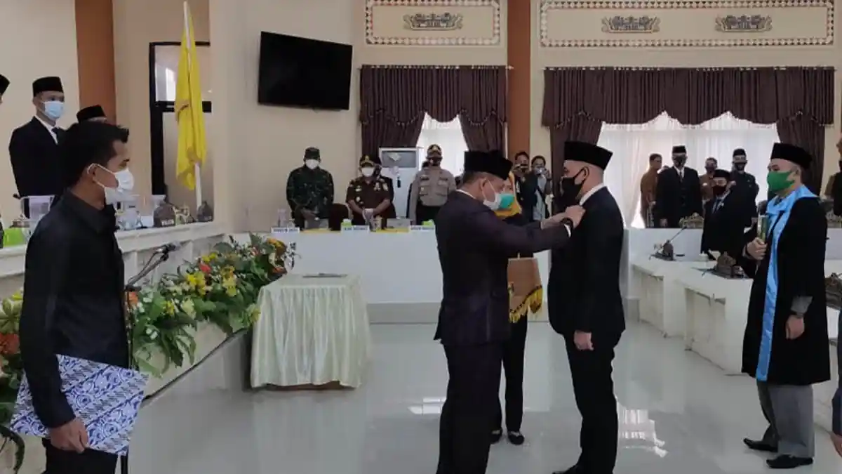 Febrio Martha Mustafa Gantikan Almarhum Suhartono di DPRD Tanggamus