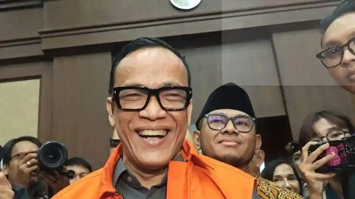 Divonis 4,5 Tahun Penjara, Ekspresi Noel Ebenezer Usai Sidang Jadi Sorotan