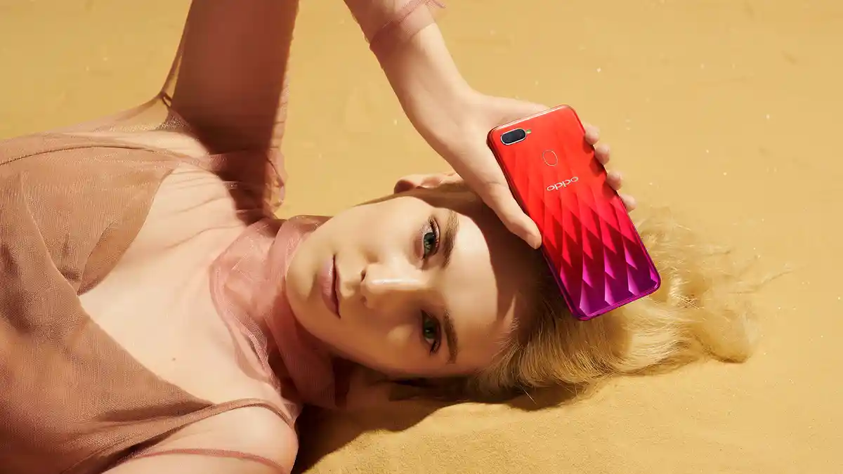 Harga dan Spesifikasi Ponsel Oppo F9 , HP yang Bisa Di-charge Lima Menit Hingga Telepon Dua Jam