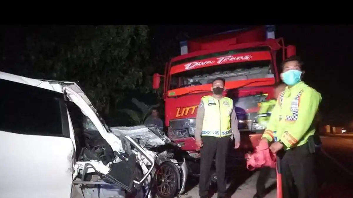 Dokter Temukan Botol di Jaket Korban, Penyebab Kecelakaan Maut Tewaskan 5 Orang Terungkap