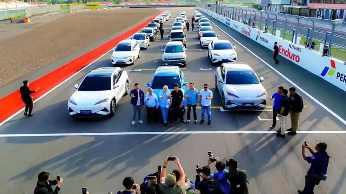 Dorong Transportasi Hijau, PLN Hadirkan EV Experience Chapter 3 di Sirkuit Mandalika
